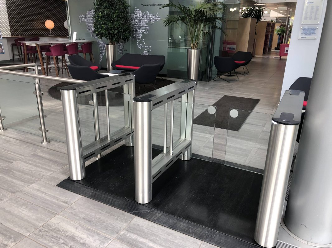 Head office reception refurbishment for Experian